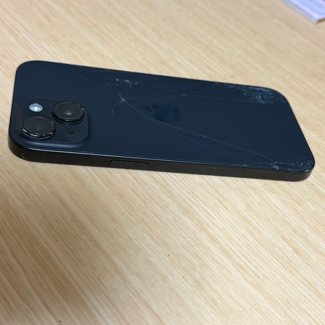 iPhone15 128GB SIMフリー / 背面割れあり / 動作良好
