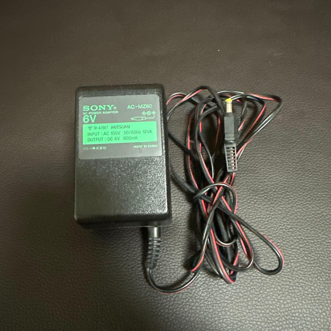SONY MD ウォークマン MZ-R30 録音再生機　純正充電器、ポーチ付