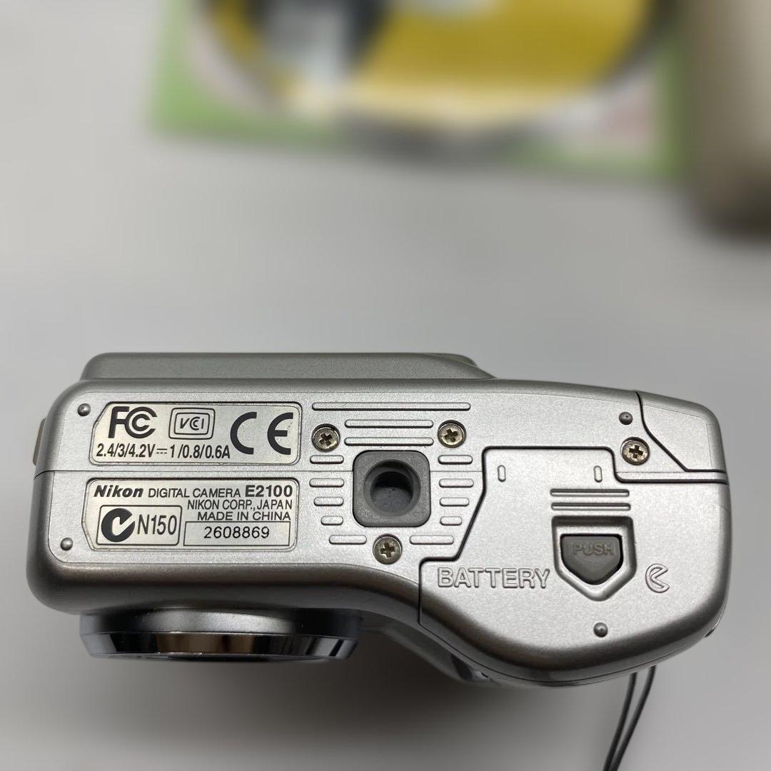 Nikon COOLPIX 2100 デジタルカメラ 元箱 付属品完備