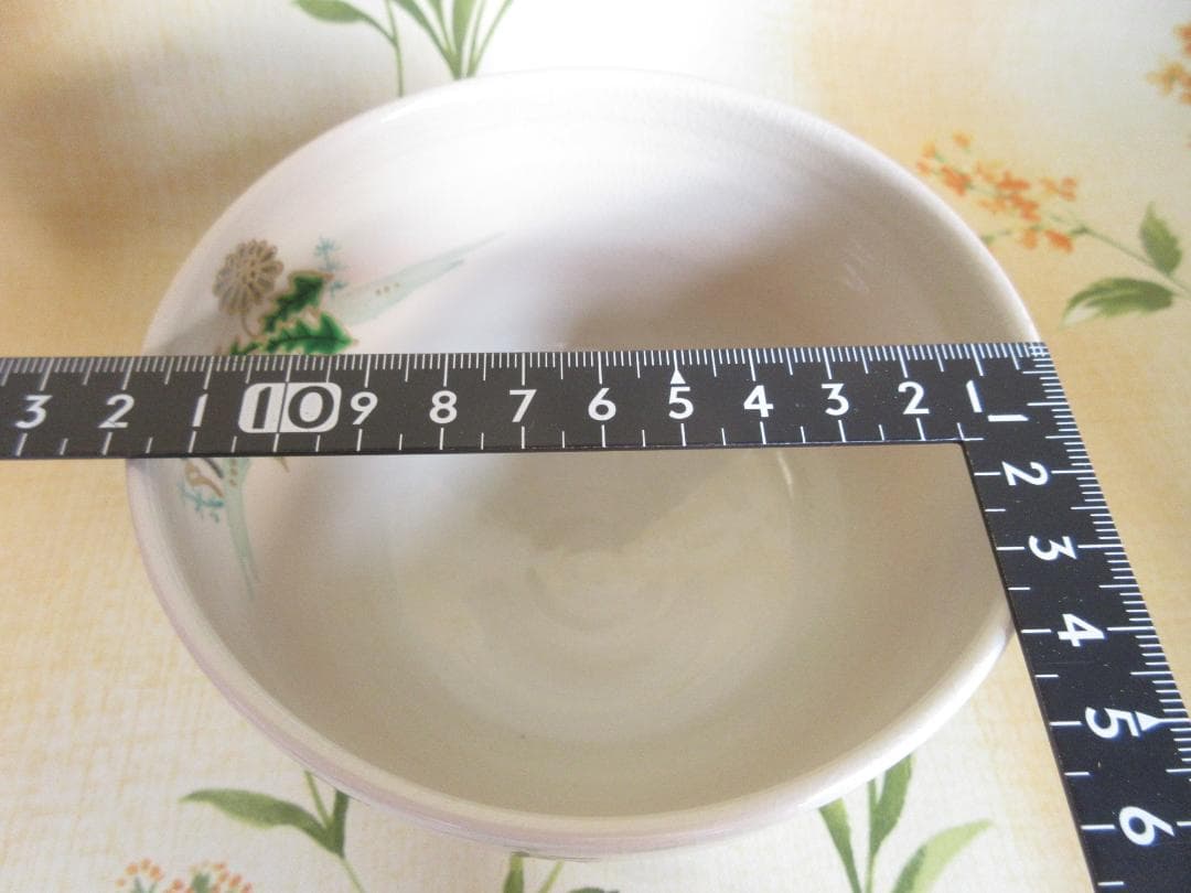 京焼 在銘 陽春 色絵春草図 茶碗 茶道具 共箱 60604
