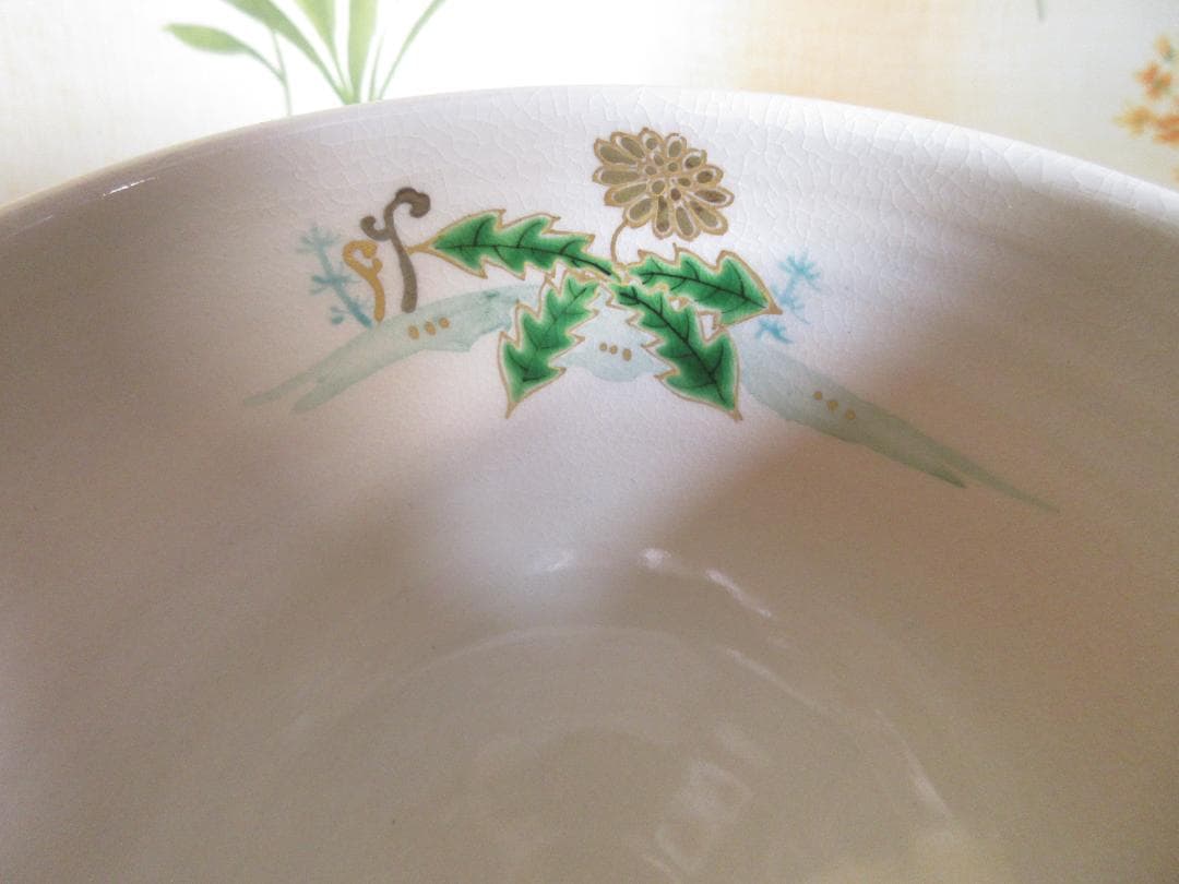 京焼 在銘 陽春 色絵春草図 茶碗 茶道具 共箱 60604