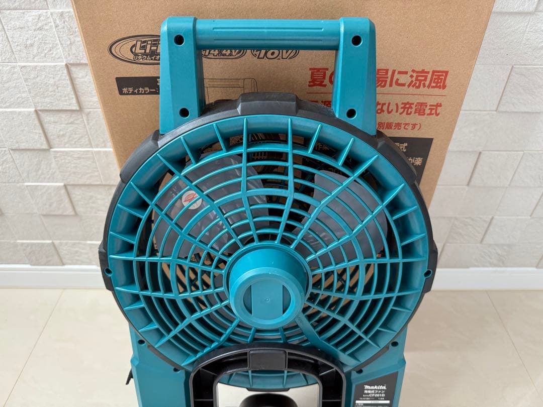 Makita 充電式扇風機 CF201DZ