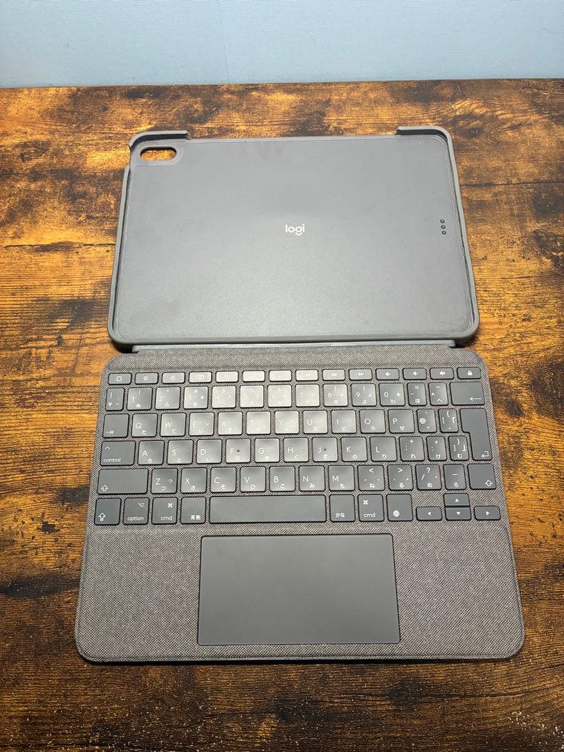 Logicool iPad Airトラックパッド付きキーボード一体型ケース