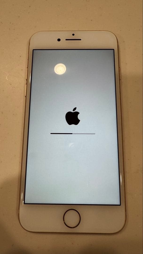 iphone 8 64GB ゴールド　SIMフリー