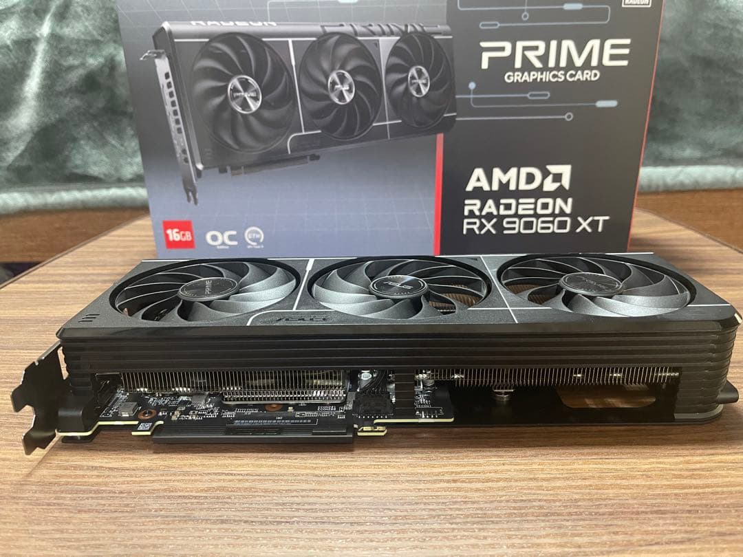 グラフィックボード・グラボ・ビデオカード ASUS PRIME Radeon RX 9060 XT 16GB