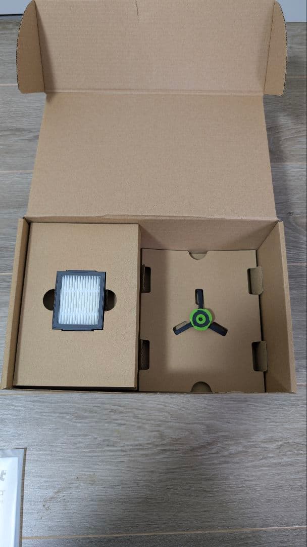 【値引交渉OK】iRobot Roomba j7+ 本体【付属品多数】