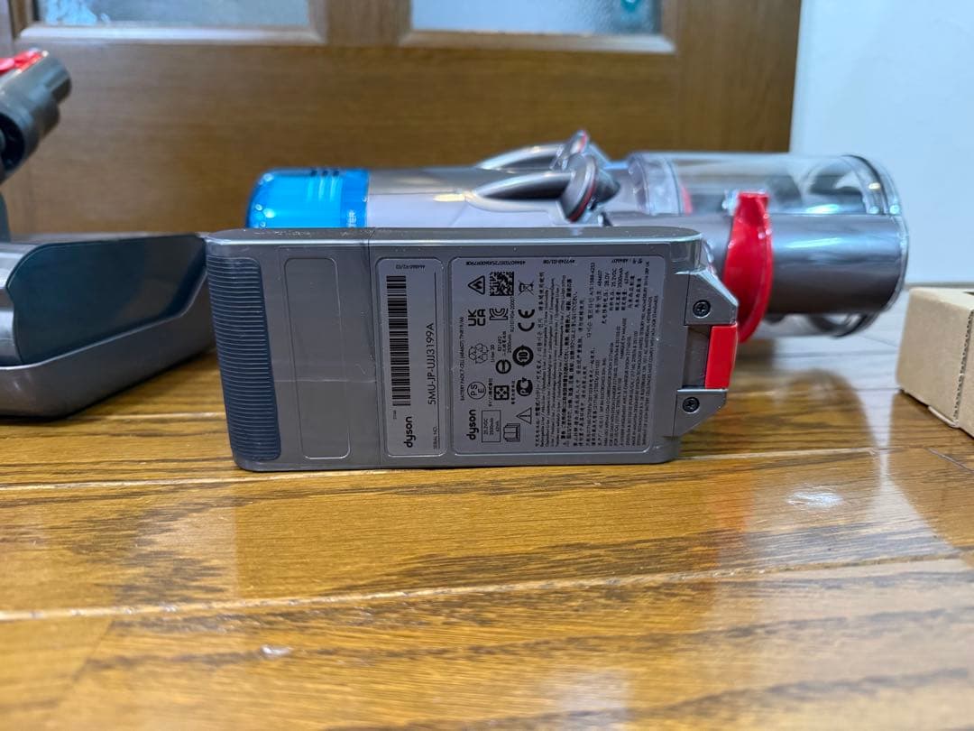 【新品同様】V12 SV46 コードレス掃除機 分解清掃済みサブマリン付き②