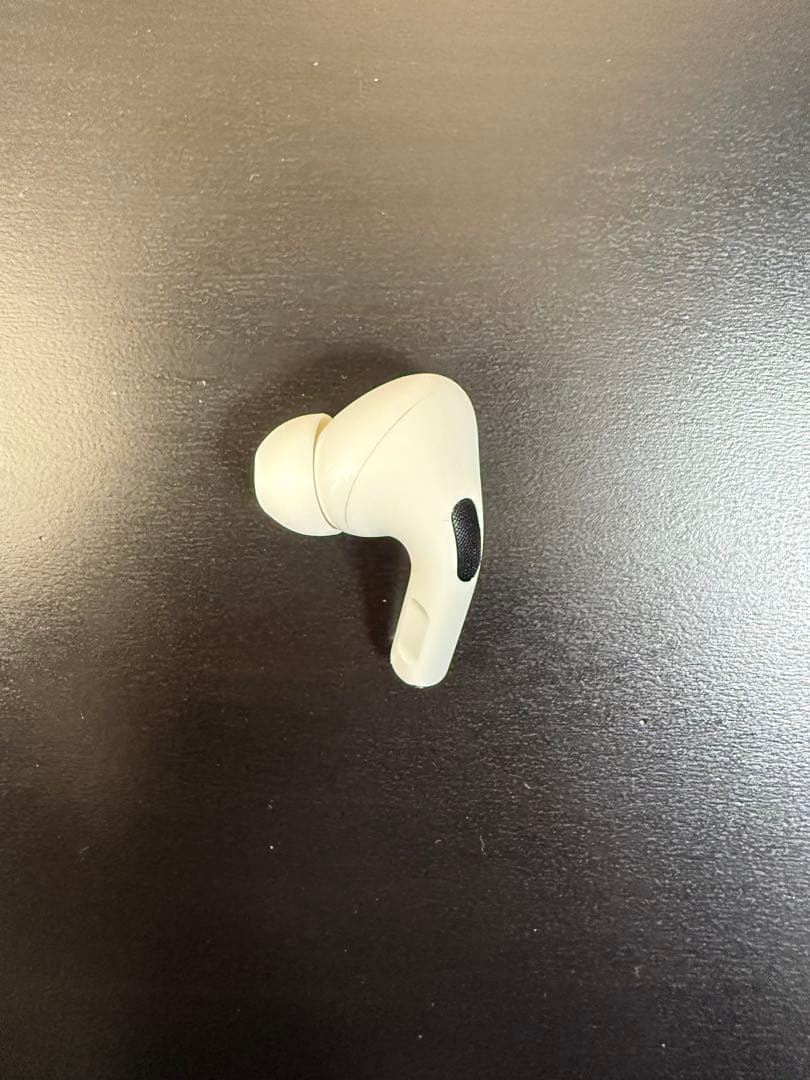 AirPods Pro 本体 充電ケース付き　(左耳のみ)