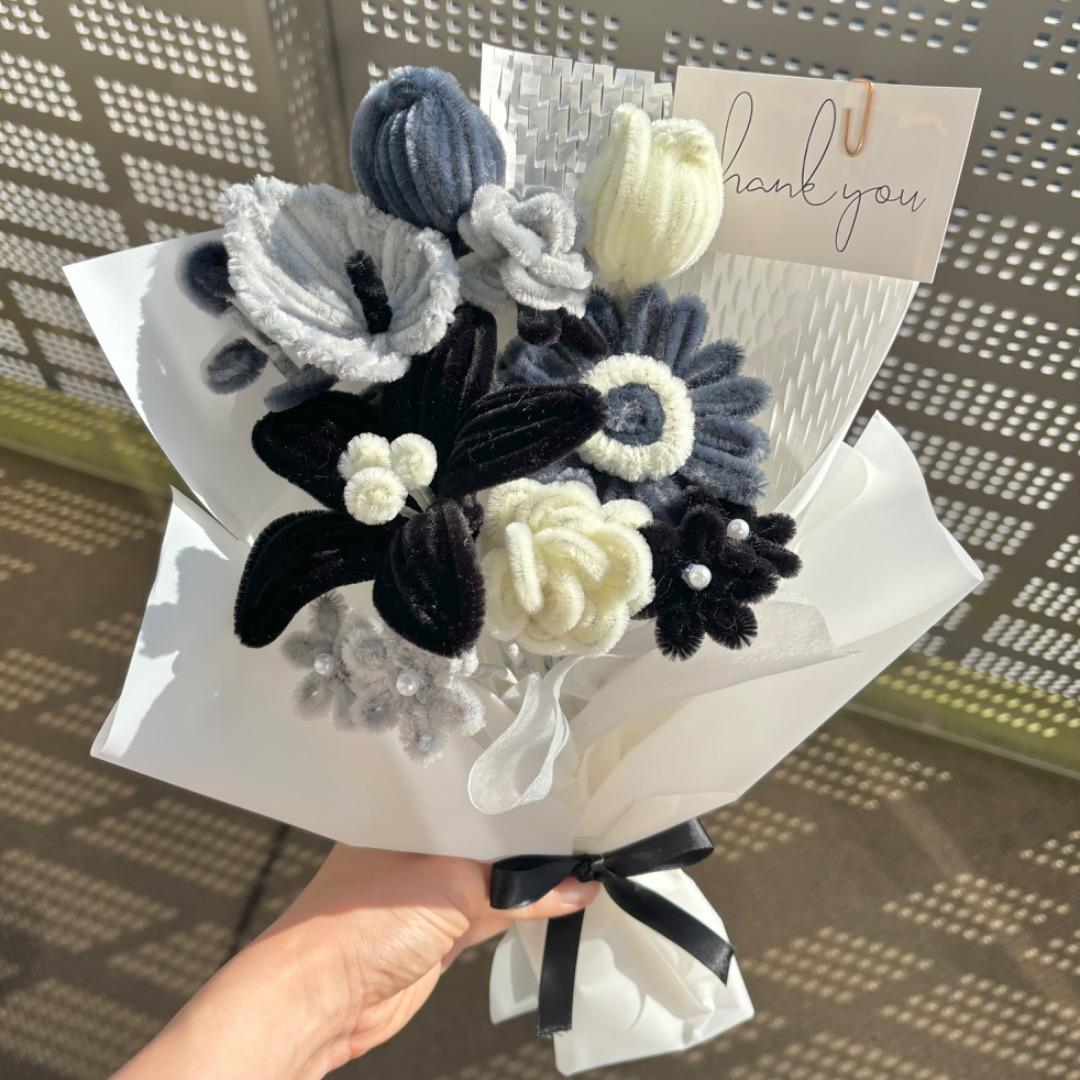 MKTK.929¨̮♡︎　モールフラワー　ひまわり　モノトーン
