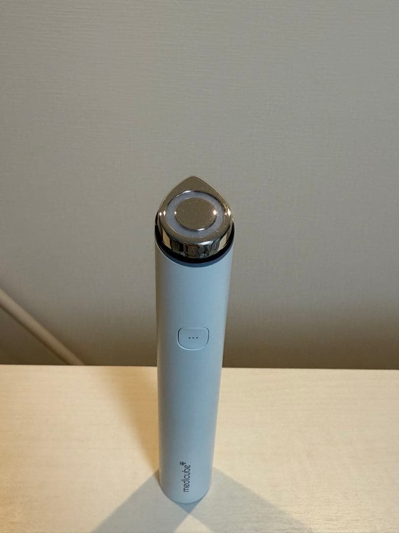 【ko様】medicube 美容機器ミニ　ホワイト