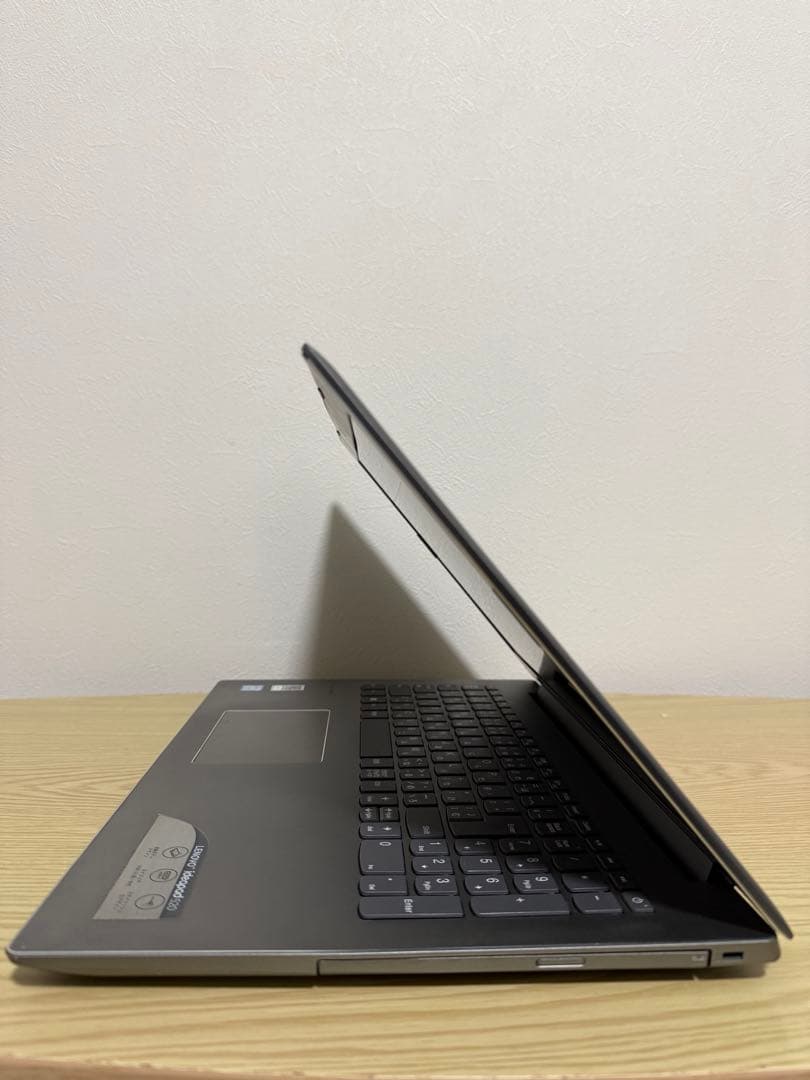 【15.6型】レノボ　Ideapad520 1TB