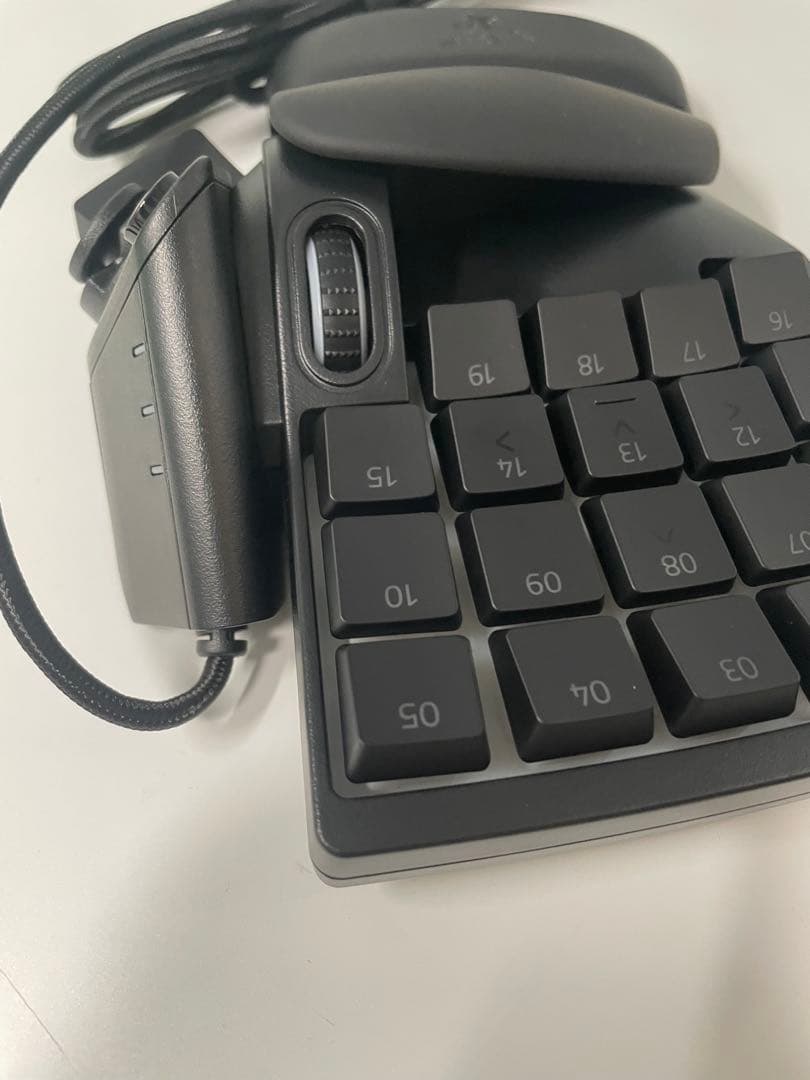 Razer Tartarus V2 ゲーミングキーパッド 左手キーボード