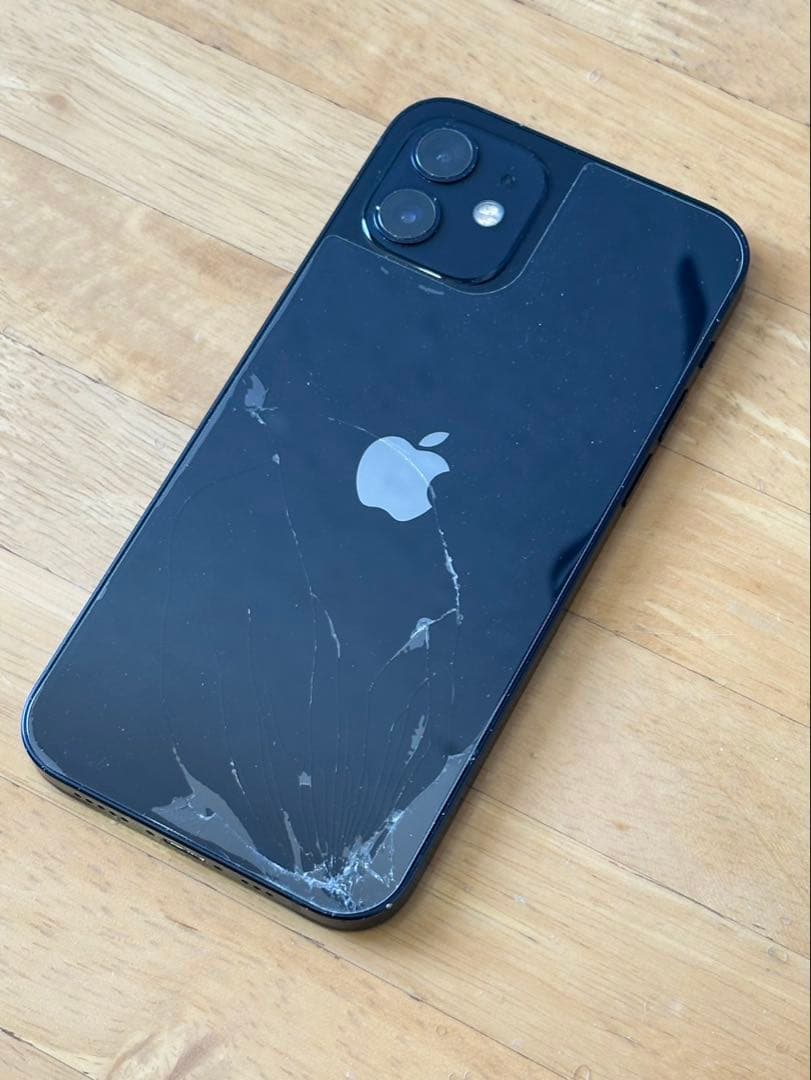 Apple iPhone 12 ブラック 本体　配送3/15以降〜