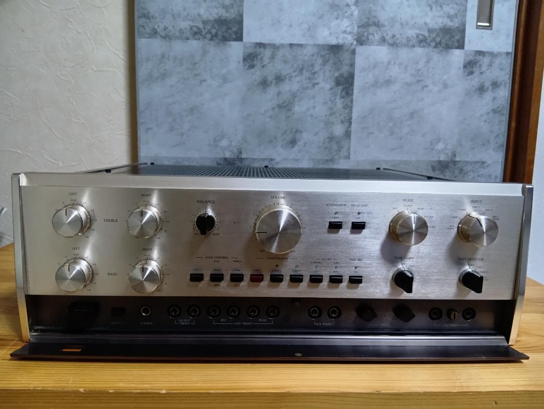 Accuphase C-200X　コントロールアンプ