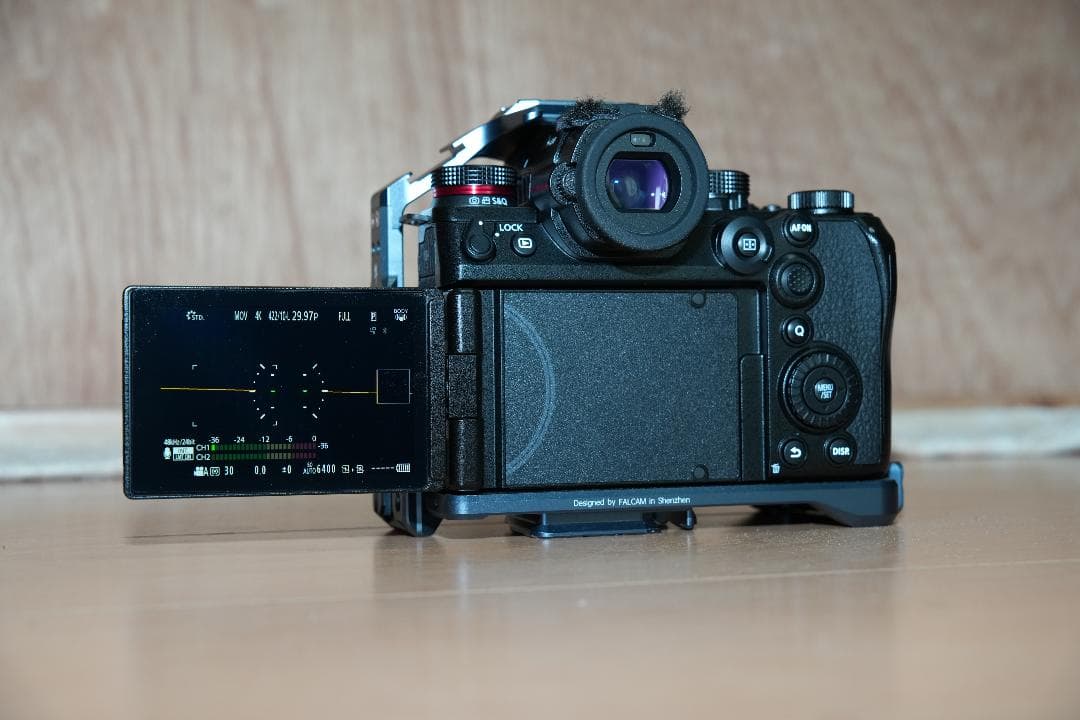 Lumix S1IIE Falcam CFexpress 純正バッテリー