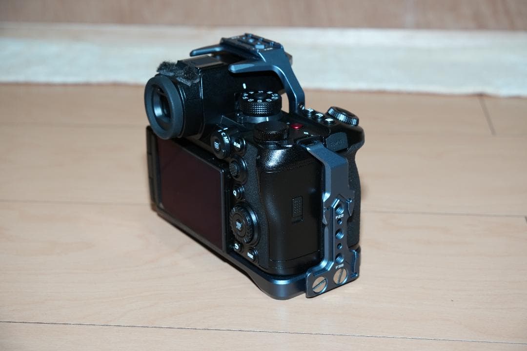 Lumix S1IIE Falcam CFexpress 純正バッテリー