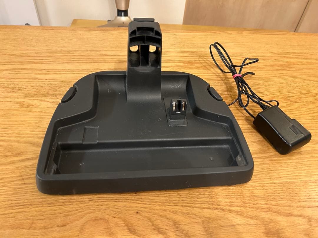 Panasonic スティック型コードレス掃除機 MC-BU110J-T