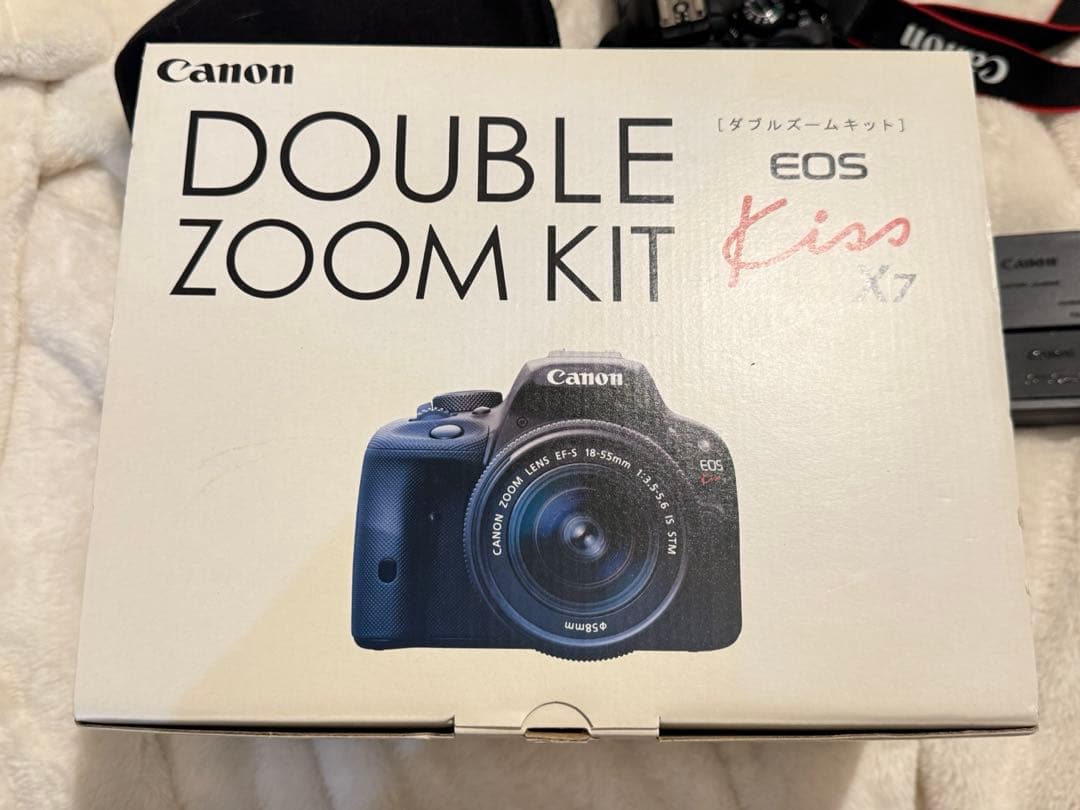 美品　Canon EOS Kiss X7 ダブルズームキット　一眼レフ