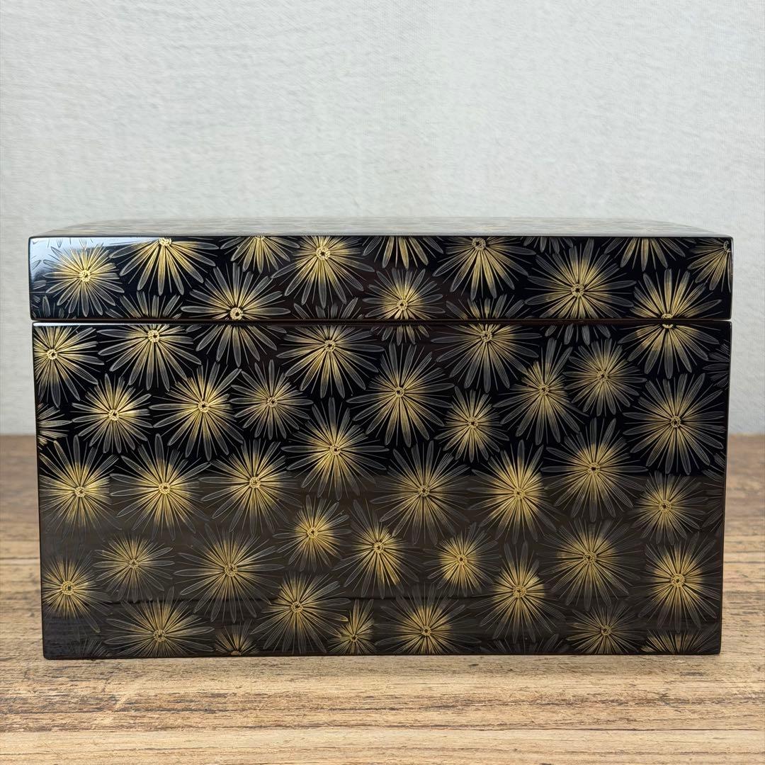 a855 送料込 輪島塗 沈金 菊模様 利休茶箱 在銘 共箱 茶道具 蒔絵