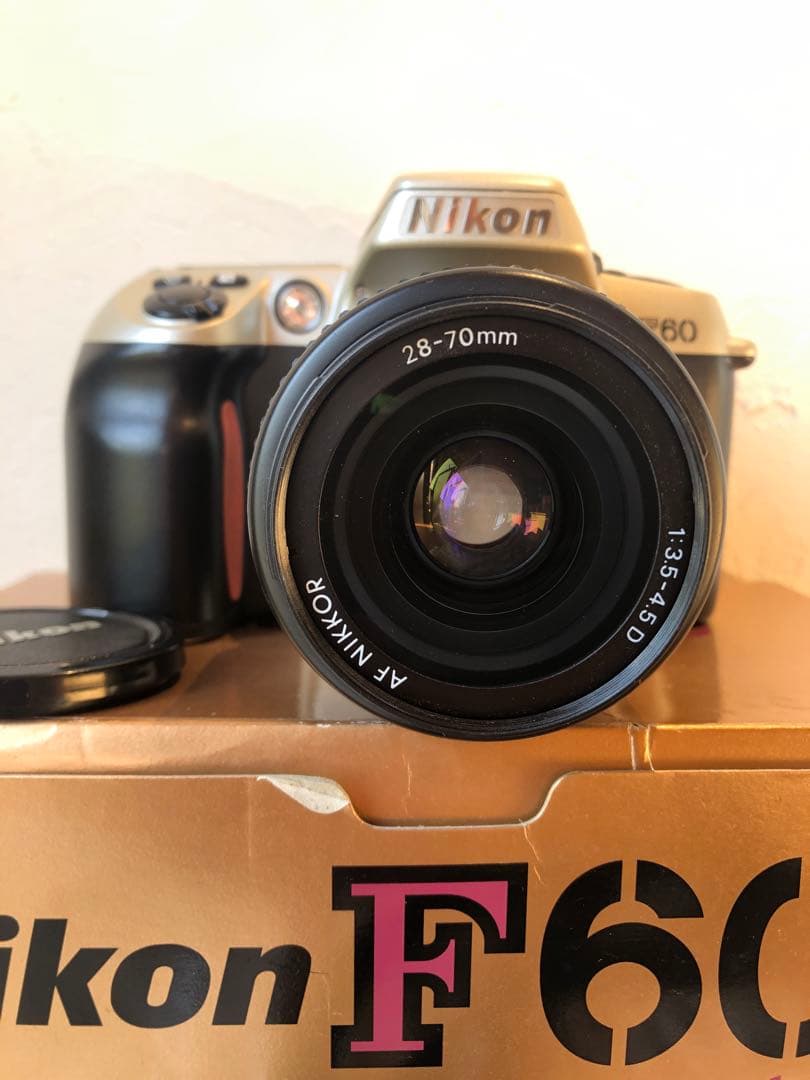 Nikon F60D 一眼レフカメラ 28-70mmレンズ付き