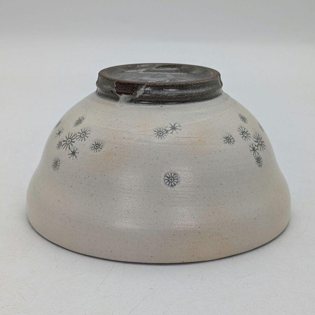 寺谷陶窯 新高麗刷毛目菊花文茶碗 共箱 抹茶碗 抹茶茶碗 茶道具 茶器 食器