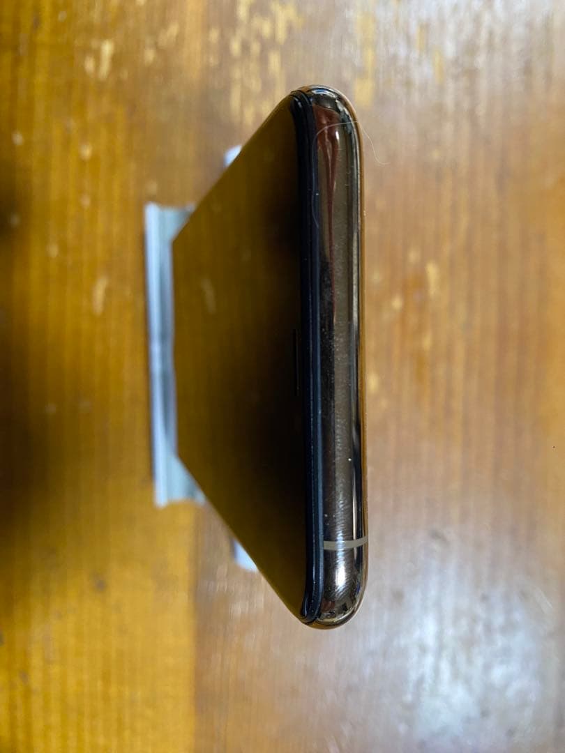 iPhone Xs gold 64GB SIMフリー