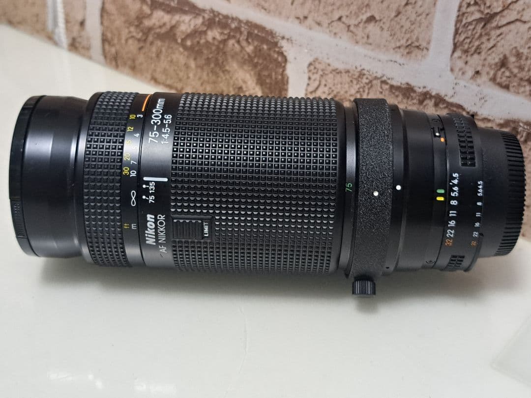 ★良品★Nikon ニコン AF NIKKOR 75-300mm 4.5-5.6
