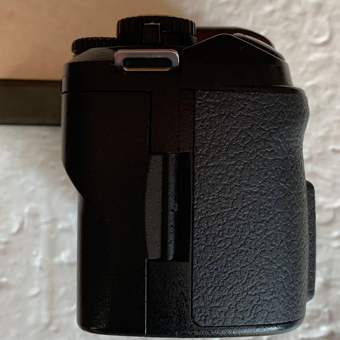 ジャンク オリンパス OLYMPUS E-300 デジタル一眼レフ ボディのみ