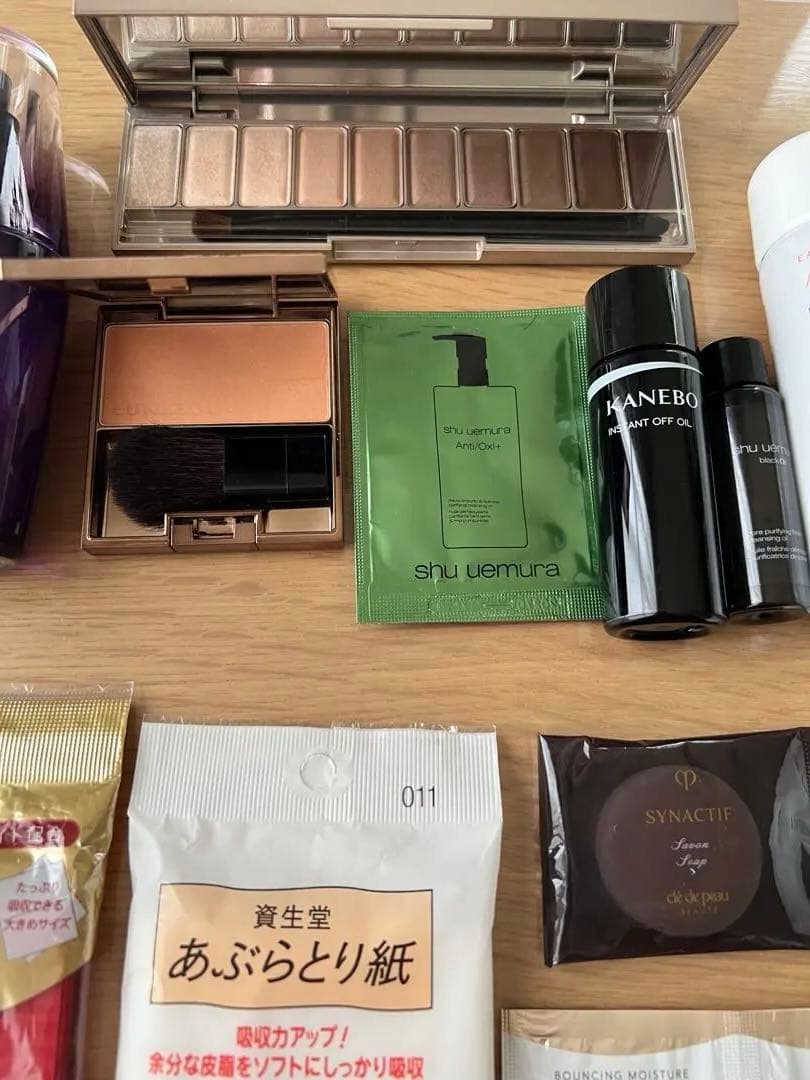 化粧品まとめ売り