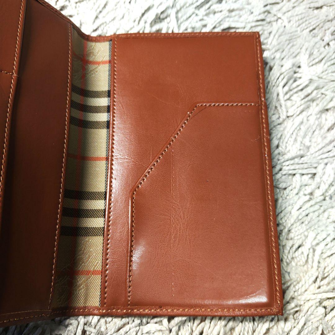 【未使用保管品】BURBERRY バーバリー　グリーン　パスポートケース　レザー