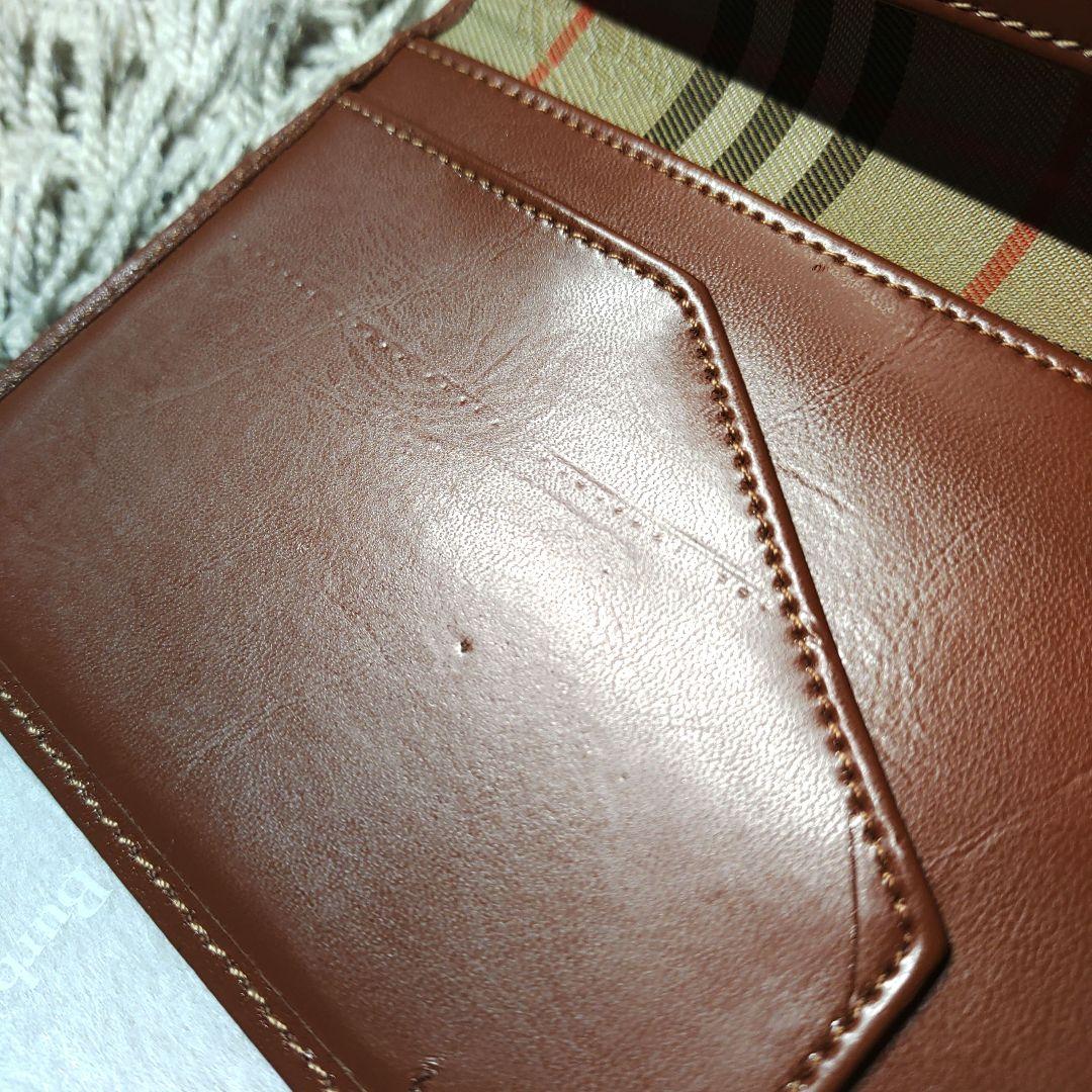 【未使用保管品】BURBERRY バーバリー　グリーン　パスポートケース　レザー