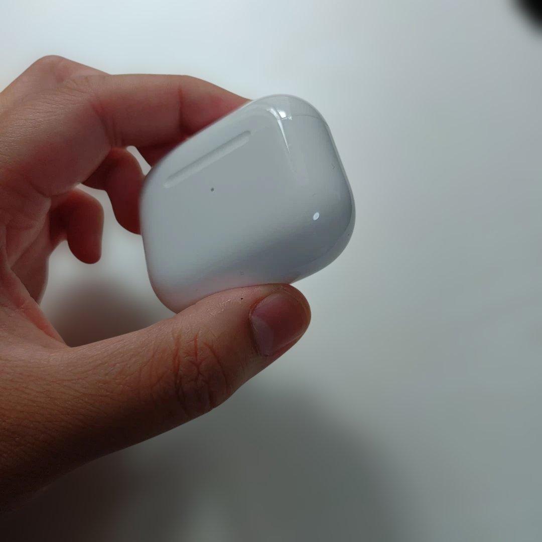 まーく　AirPods