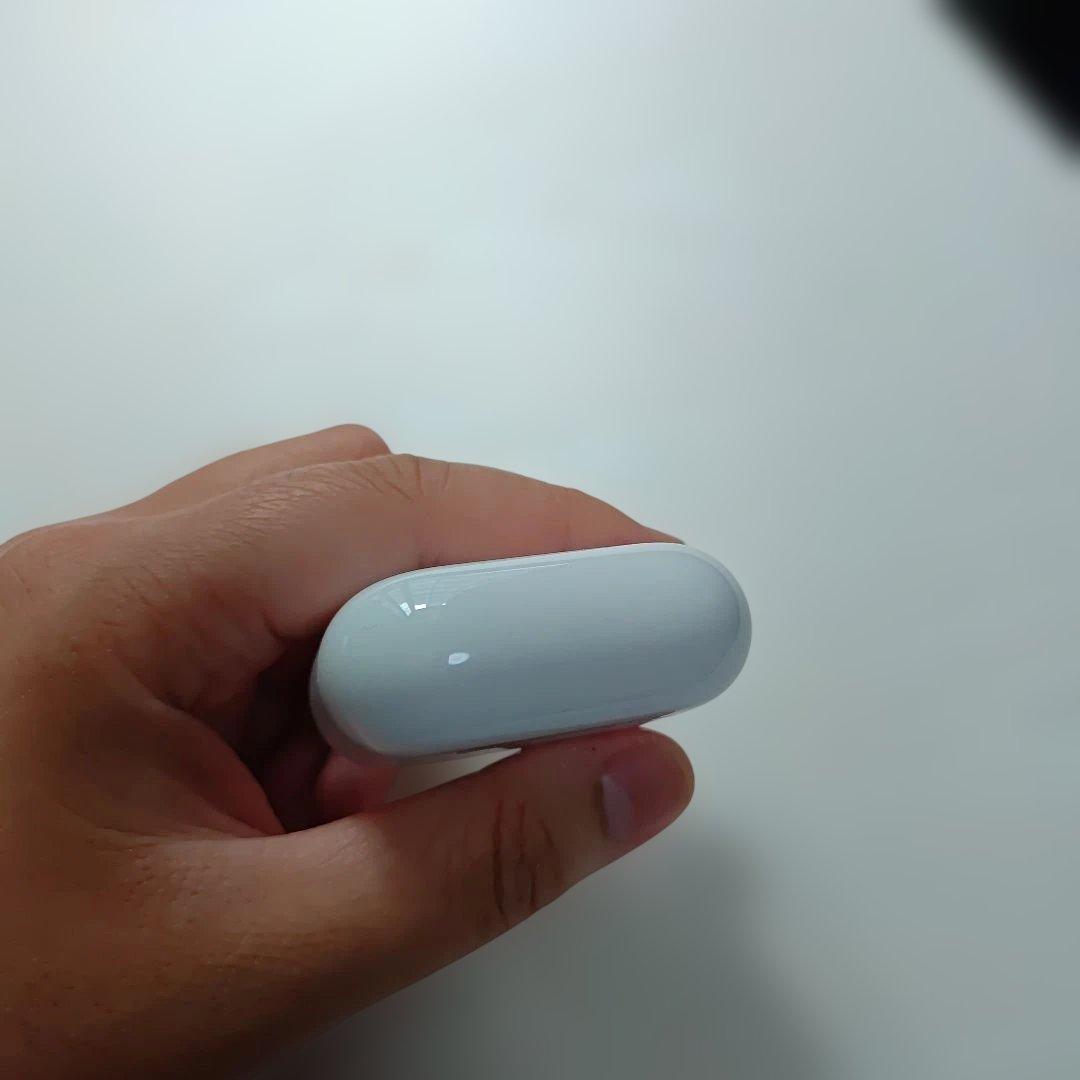 まーく　AirPods