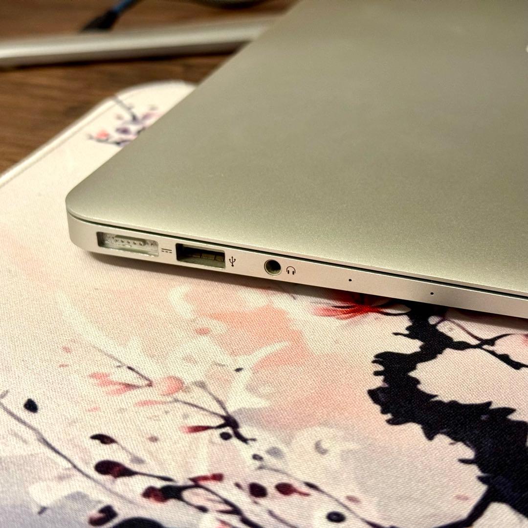 MacBook本体 MacBookAir13 Early2014