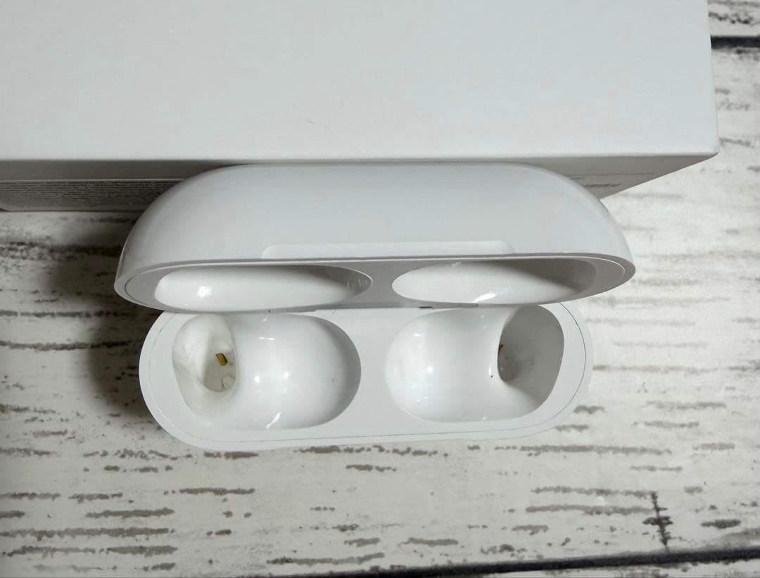 【美品】AirPods Pro第2世代 lightning