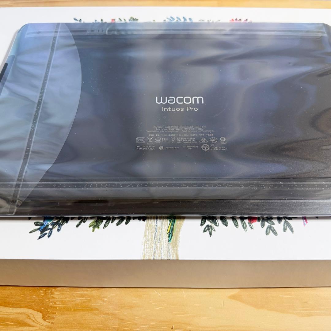 Wacom Intuos Pro M PTH-660/K0 本体とおまけ付き