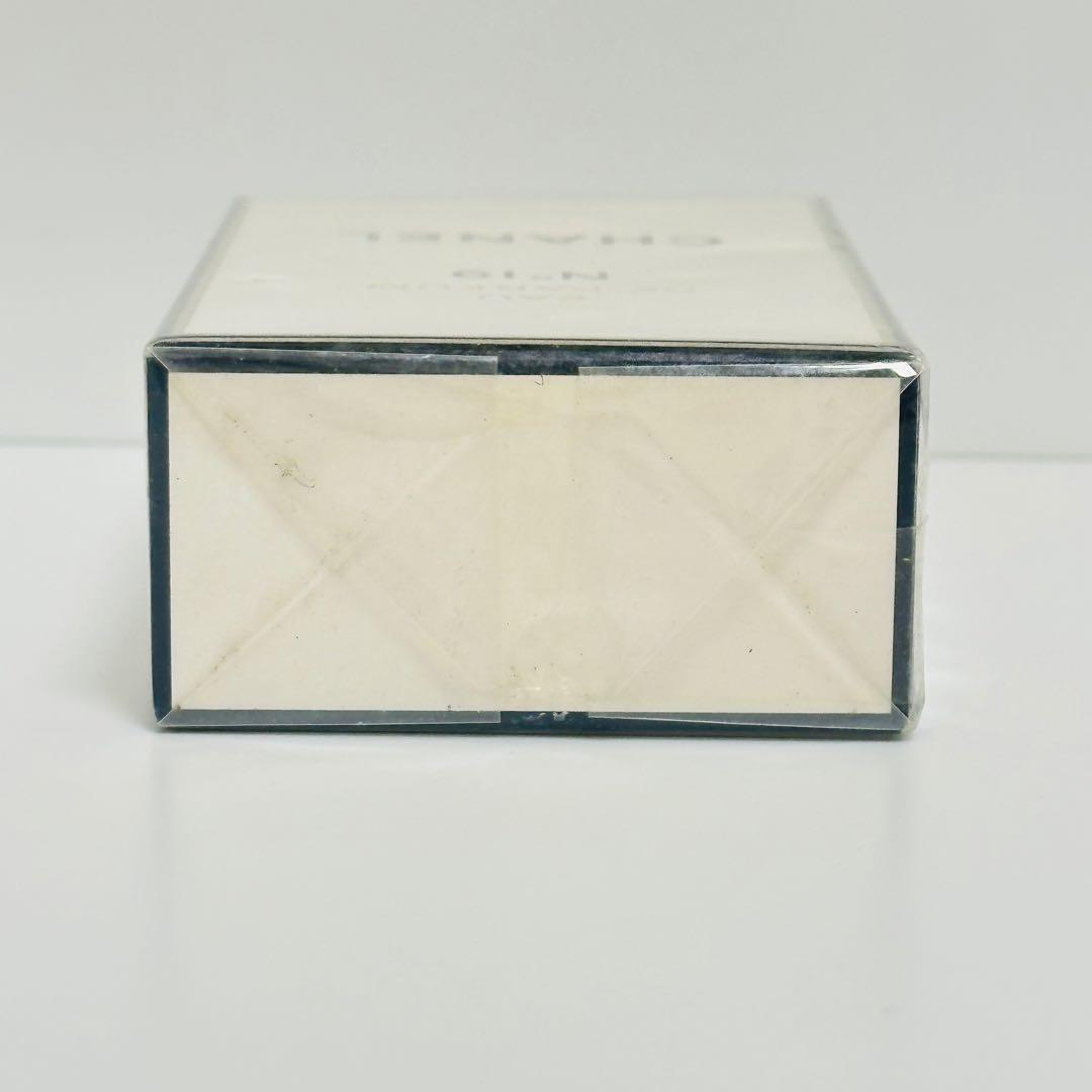新品未開封　CHANEL シャネル N°19 オーデパルファム　香水　50ml