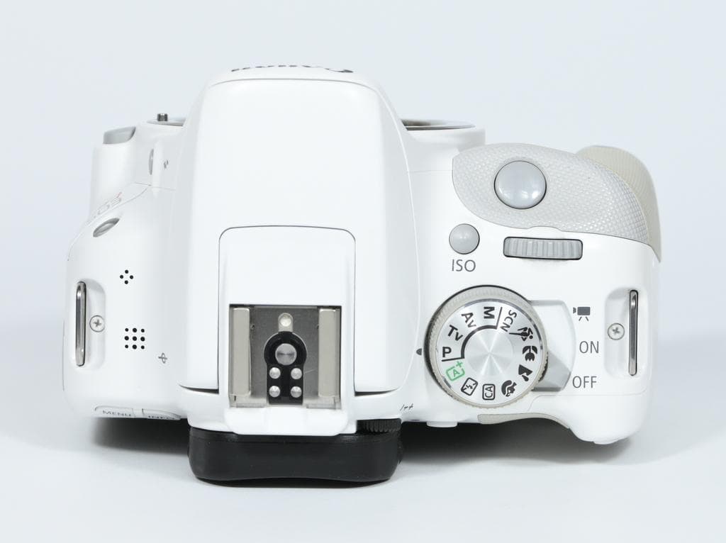 【美品】 キヤノン　EOS Kiss X7 ダブルレンズキット ホワイト