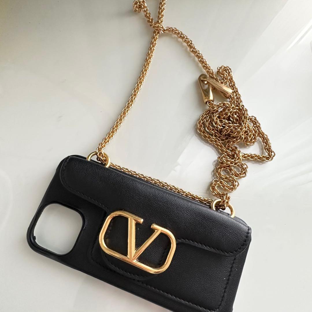 お買い得品　VALENTINO ブラックレザー iPhoneケース チェーン