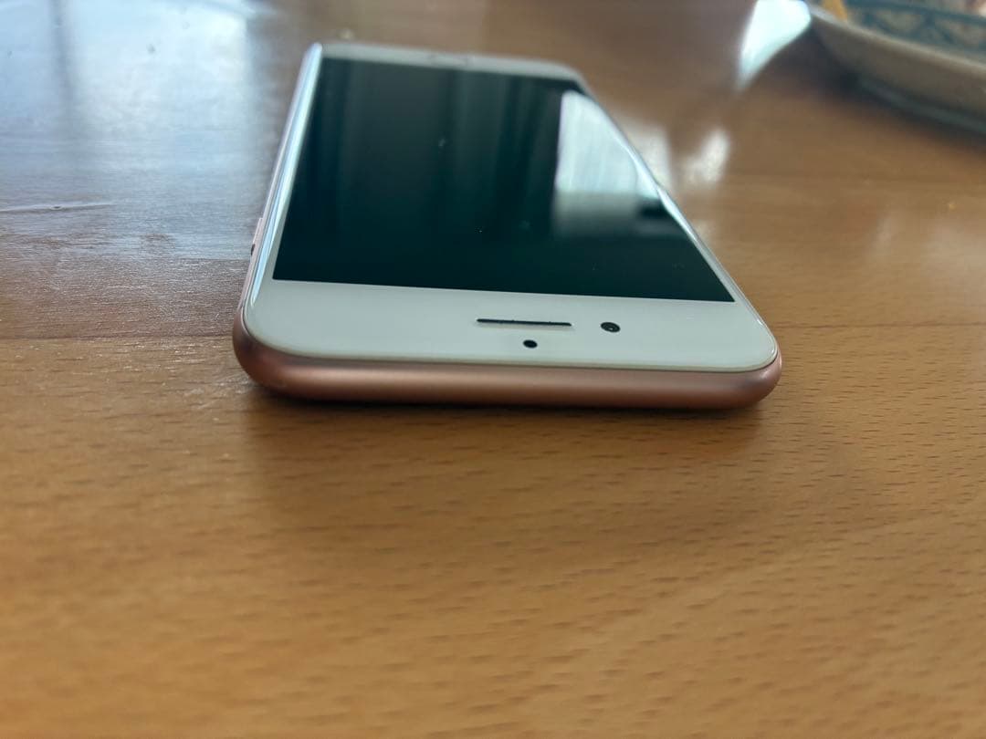 美品&箱付き　Apple iPhone 8 ゴールド 本体