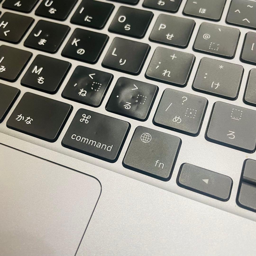 Apple MacBook Air (M1, 2020) 本体