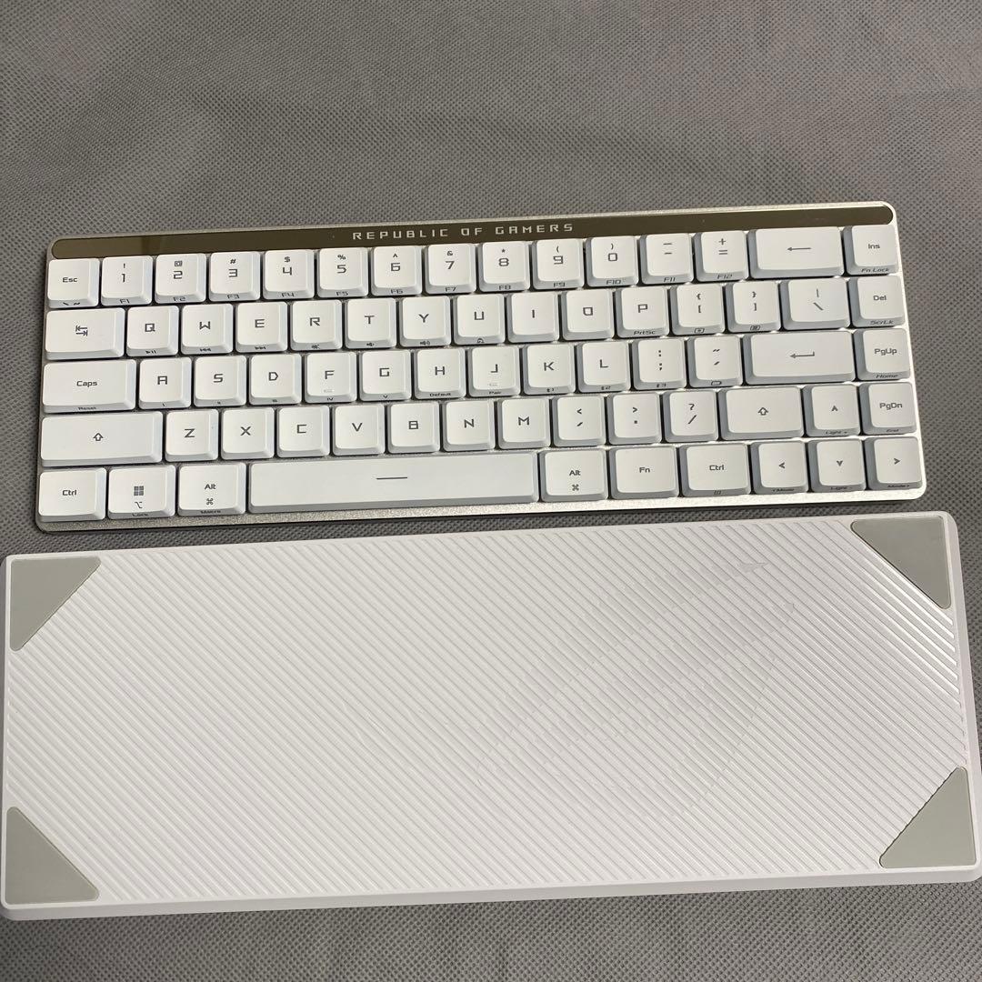 ASUS ゲーミングキーボード ROG Falchion RX Low