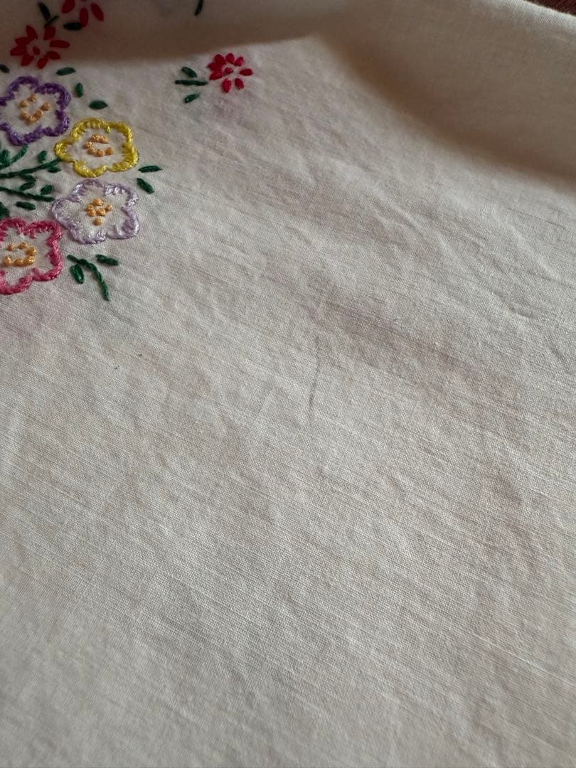 フランスアンティークஐ⋆*おすすめ♡可愛い花柄刺繍のクロス