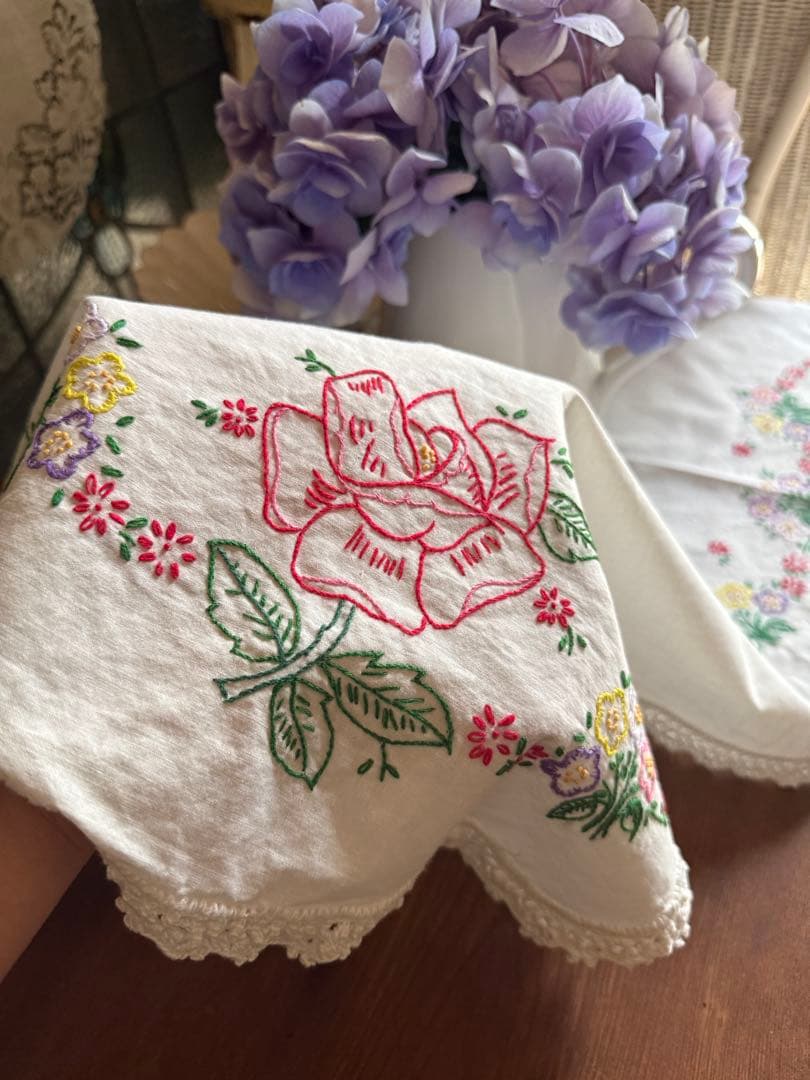 フランスアンティークஐ⋆*おすすめ♡可愛い花柄刺繍のクロス