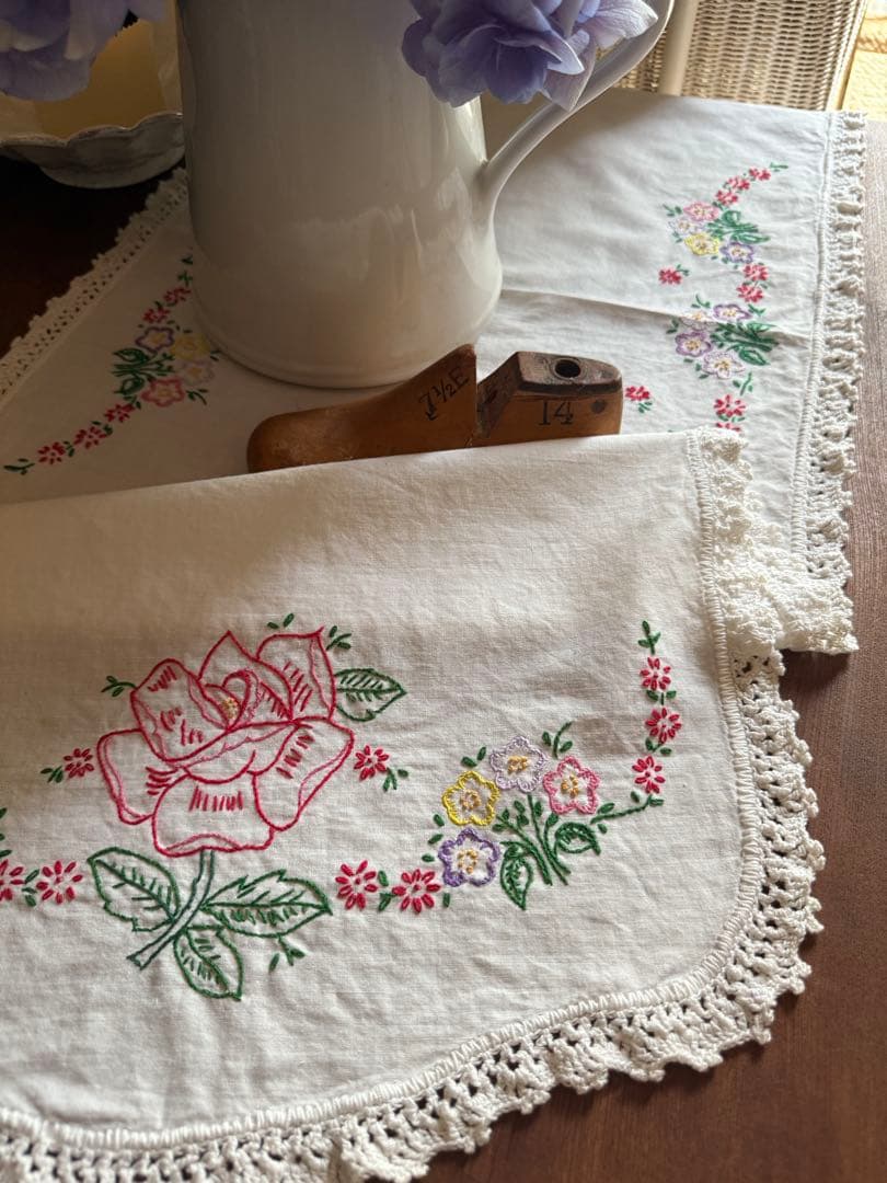 フランスアンティークஐ⋆*おすすめ♡可愛い花柄刺繍のクロス