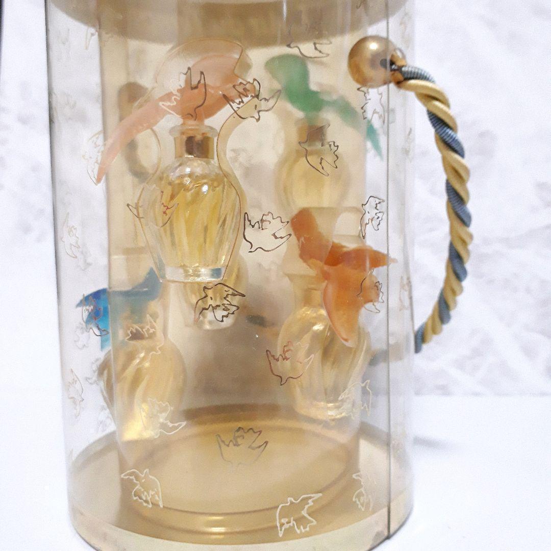 激レア 完全版　ニナリッチ NINA RICCI レールデュタン 二枚鳩