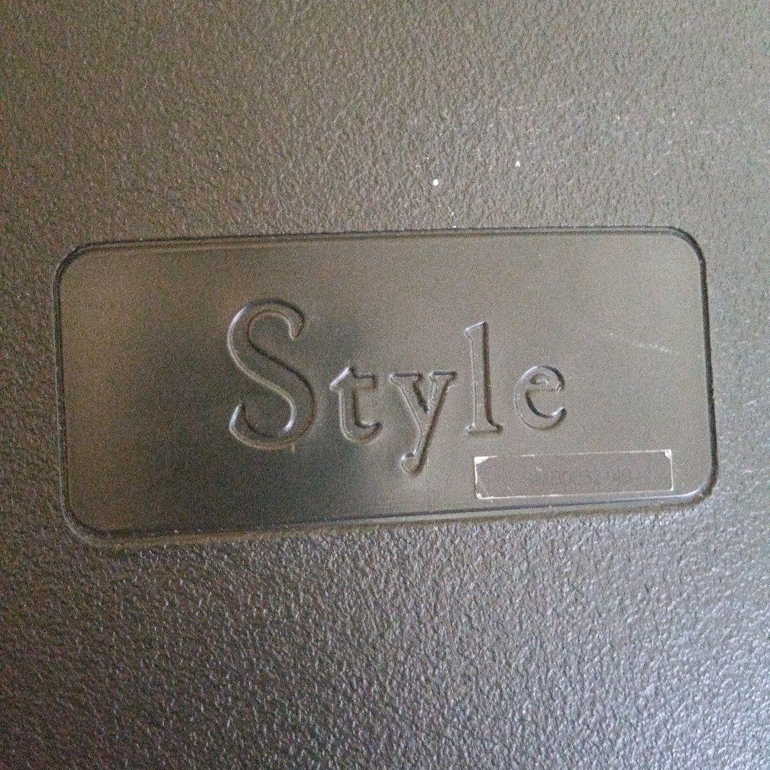 Style 蝶型姿勢矯正チェア 黒
