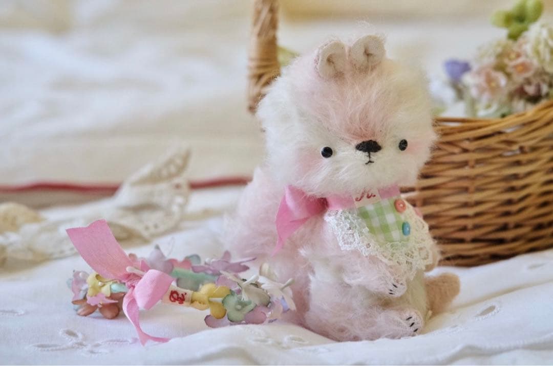 花冠とリスちゃん アーティストベア 海外作家様 ハンドメイド ぬいぐるみ 置物