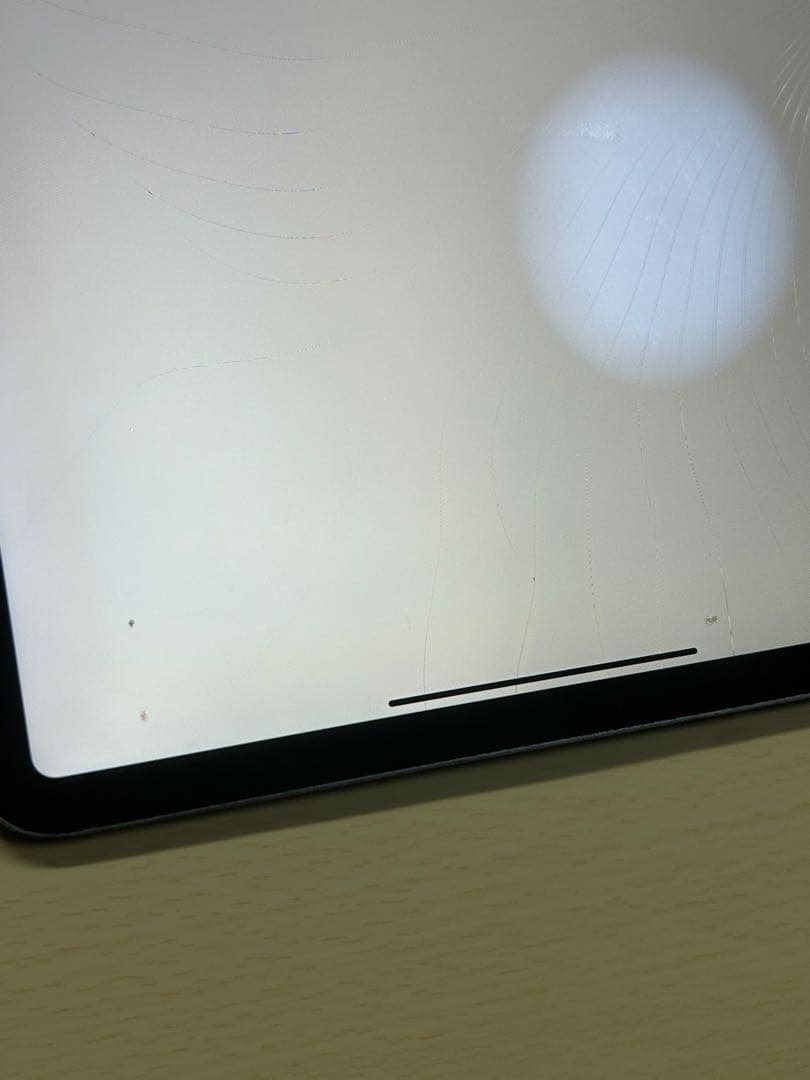 iPad Pro 11インチ　第2世代　128GB Wi-Fi 画面割れあり