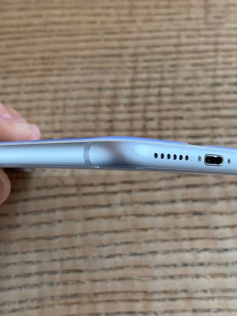 【美品☆おまけ付き】Apple iPhone８　シルバー　64GB　SIMフリー